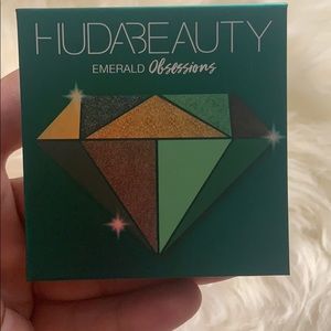 Huda Beauty Emerald Obsessions